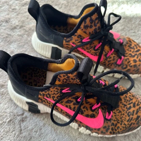 Nike Leopard Print Sneakers with Pink Highlights 7 - Picture 7 of 10